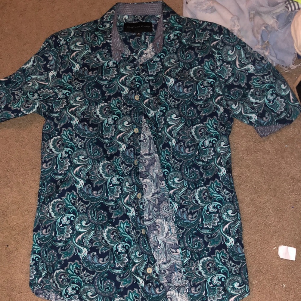 Shirt by signature studio Men’s Size M